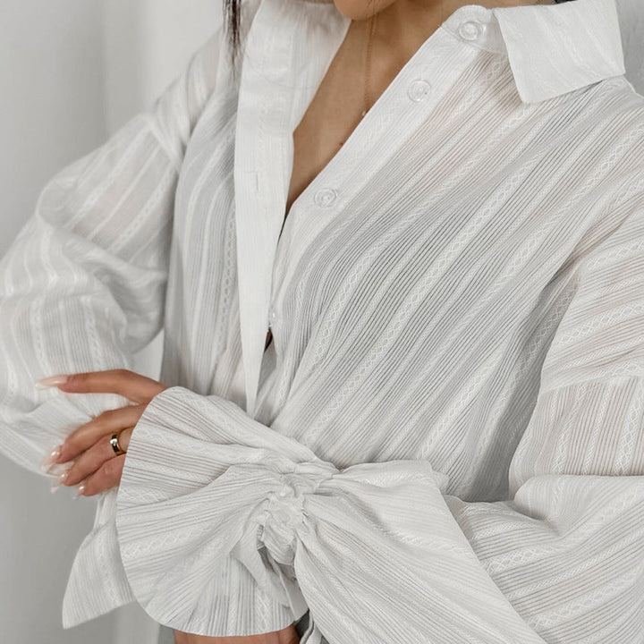 Emma | Gestreifte Bluse mit Knopfleiste und Bindemanschetten