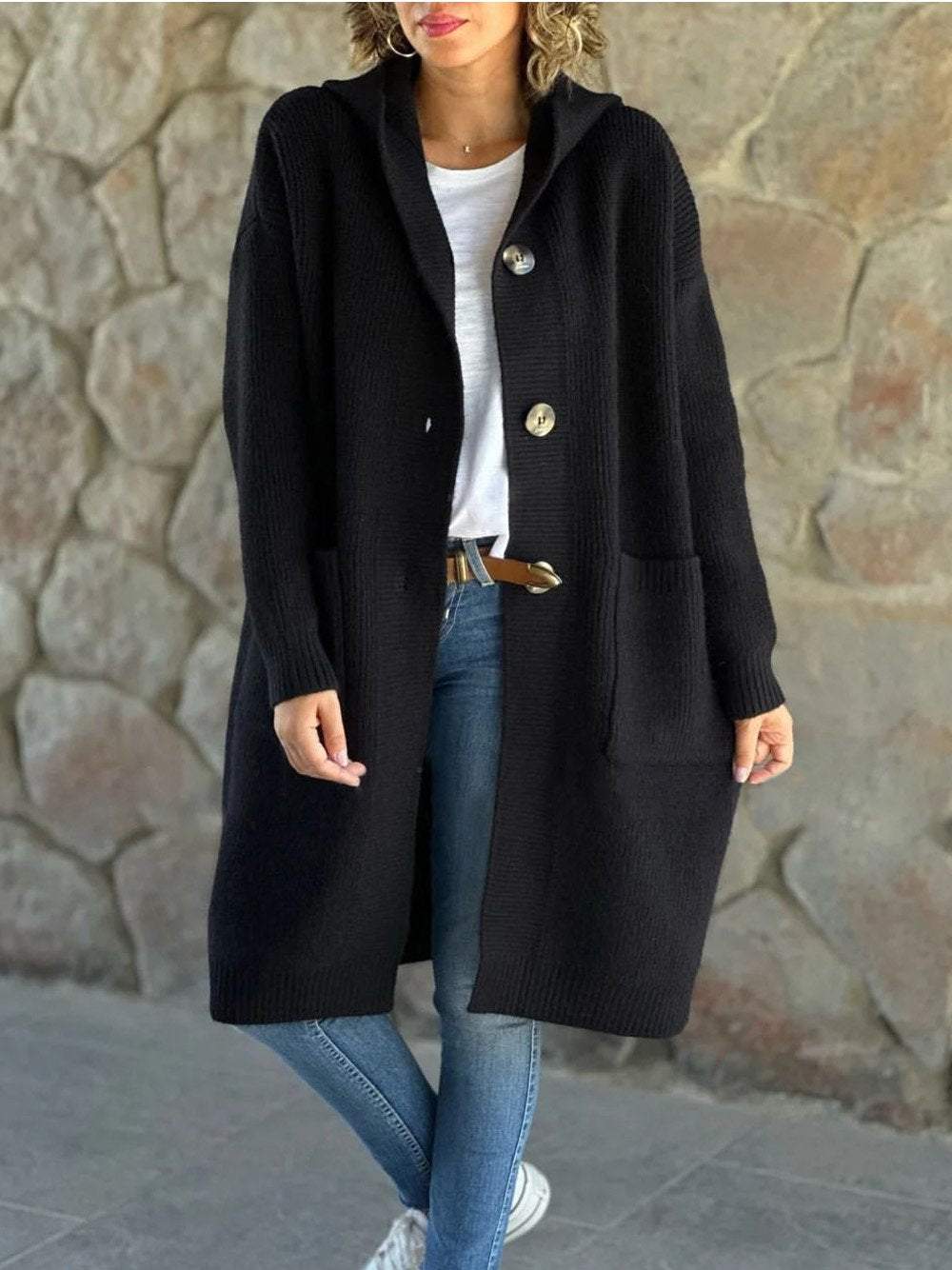 Lina- Beiger gestrickter Damenmantel mit Kapuze